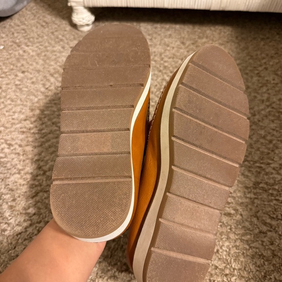 Women’s Sz 7 Faux Fur Cow Backless Lined Loafers Yellowbox Platform Boho Casual - Picture 5 of 8